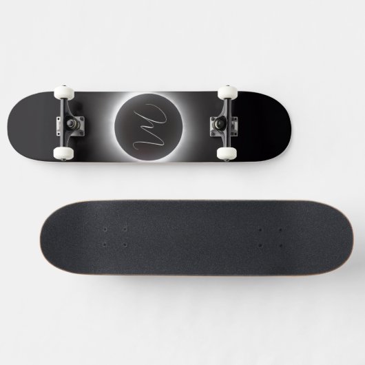Gesamtsolares Eclipse Mit Monogramm Skateboard (Horizontal)
