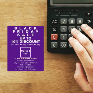 Geschäfts-Black Friday-Aktion auf lila Flyer
