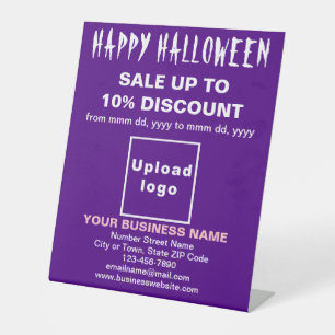 Geschäfts-Halloween-Verkauf auf violettem Podest-S Sockelschild