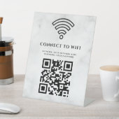 Geschäfts-WLAN-Netzwerk-QR-Code personalisiert Sockelschild (In SItu)