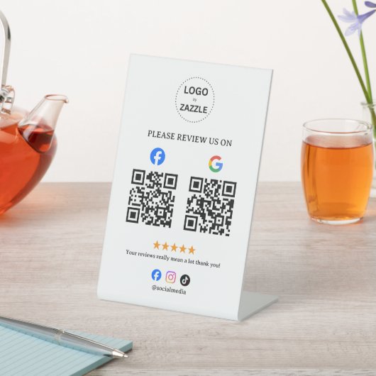Geschäftsbewertung mit QR-Code Sockelschild (In SItu)