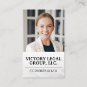 Geschäftsfrau lächelt | Juristisches Logo Visitenkarte (Vorderseite)