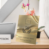 Geschäftsjahre mit Gold-Logo Sockelschild