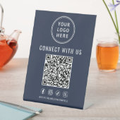 Geschäftslogo QR-Code Social Media Blau Sockelschild (In Situ)