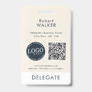 Geschäftslogo und QR-Code für Event-Teilnehmer-ID Ausweis