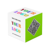 Geschäftslogo und QR-Code Werbe-Würfel Beispiel Würfel (Vorderseite Schrägansicht)