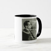 Geschäftsmann, der die Zeitung liest Tasse (VorderseiteRechts)