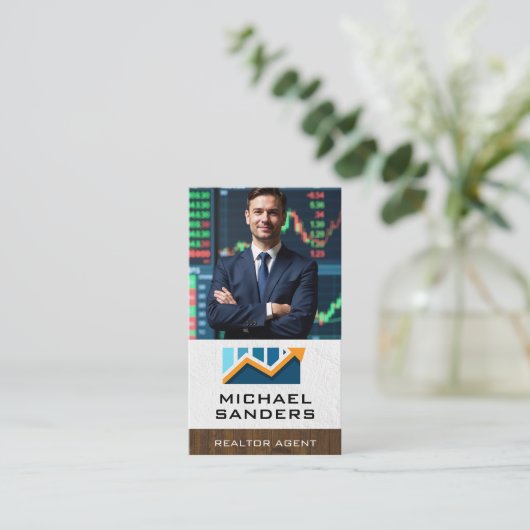 Geschäftsmann lächelt | Real Anwesen / Finanzen Visitenkarte (Stehend Vorderseite)