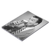 Geschäftsmann-trinkendes Bier Notizblock (Linke Seite)