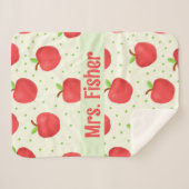 Geschenk des Lehrers personalisiertes Apfelmuster Sherpadecke (Vorderseite (Horizontal))