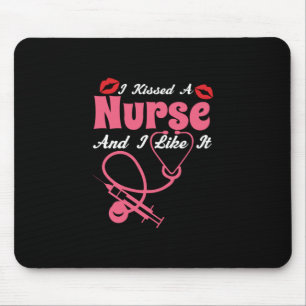 Geschenk für Krankenschwester Ich küsste eine Kr Mousepad