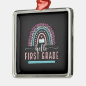 Geschenk für Lehrer | Hello First Grade Ornament Aus Metall (Links)