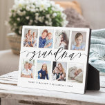 Geschenk für Oma | Entenkinder - FotoCollage Fotoplatte<br><div class="desc">Schicke deiner Oma ein wunderschönes personalisiertes Geschenk, das sie für immer schätzen wird. Spezielle personalisierte Enkelkinder Foto Collage Plakette, um Ihre eigenen speziellen Fotos und Erinnerungen zu zeigen. Unser Design zeichnet sich durch ein einfaches 8-Foto-Collage Grid-Design mit "Großmutter" aus, das in einem schönen, handgeschriebenen schwarzen Skriptstil entworfen wurde. Jedes Foto...</div>