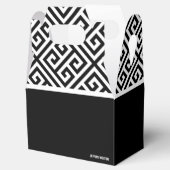 Geschenkbox für schwarz-weiße Bachelor-Party Geschenkschachtel (Geöffnet)