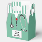 Geschenkbox zur Abschlussfeier der Pflegeschule Geschenkschachtel (Geöffnet)