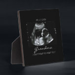 Geschenke für Oma Sonogram Baby Foto Fotoplatte<br><div class="desc">Perfekte Geschenkidee mit Ultraschallbild. Das ist der niedlichste Weg,  zum ersten Mal Ihr kleines Freudenbündel zu zeigen. Perfektes Geschenk für neue Eltern,  Großeltern und Babyduschen.</div>