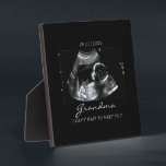 Geschenke für Oma Sonogram Baby Foto Fotoplatte<br><div class="desc">Perfekte Geschenkidee mit Ultraschallbild. Das ist der niedlichste Weg,  zum ersten Mal Ihr kleines Freudenbündel zu zeigen. Perfektes Geschenk für neue Eltern,  Großeltern und Babyduschen.</div>