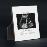 Geschenke für Oma Sonogram Baby Foto Fotoplatte<br><div class="desc">Perfekte Geschenkidee mit Ultraschallbild. Das ist der niedlichste Weg,  zum ersten Mal Ihr kleines Freudenbündel zu zeigen. Perfektes Geschenk für neue Eltern und Babyduschen.</div>
