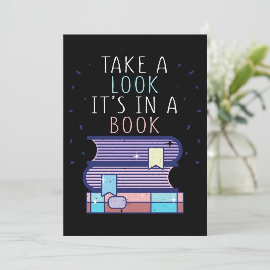 Geschenke lesen in einem Buch Dankeskarte (Stehend Vorderseite)