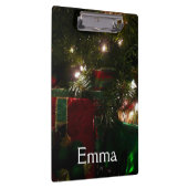 Geschenke unter dem Baum Weihnachtsfeiertag Klemmbrett (Rechts)