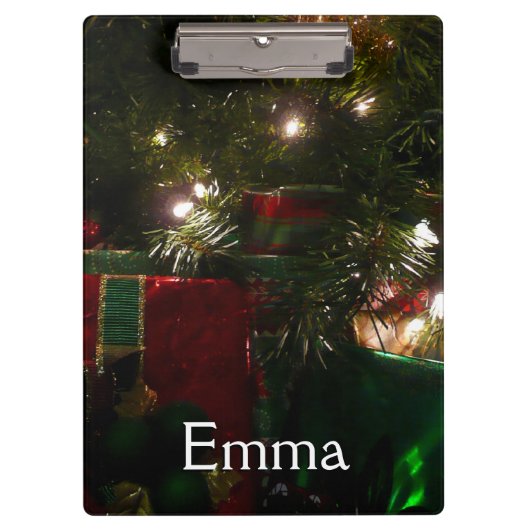 Geschenke unter dem Baum Weihnachtsfeiertag Klemmbrett (Vorderseite)