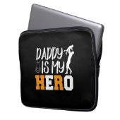 Geschenke Vater | Daddy ist mein Held Laptopschutzhülle (Vorderseite Links)