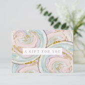 Geschenkgutschein aus lila und blauem Marmor (Stehend Vorderseite)