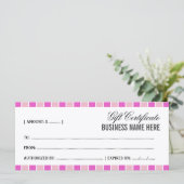 Geschenkgutschein für rosa Quadrate (Stehend Vorderseite)