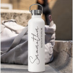 Geschenkideen für personalisierte Trauzeugin Trinkflasche<br><div class="desc">Suchen Sie nach dem perfekten Weg, um Ihrer Trauzeugin zu zeigen, wie viel sie Ihnen bedeutet? Entdecken Sie unsere personalisierte Trauzeugin Geschenke, exklusiv auf Zazzle erhältlich! Egal, ob sie Ihre Vertraute, Ihre Unterstützerin oder Ihre rechte Frau während Ihrer gesamten Reise zum Gang war, diese nachdenklichen Geschenke werden sicher Ihre Dankbarkeit...</div>