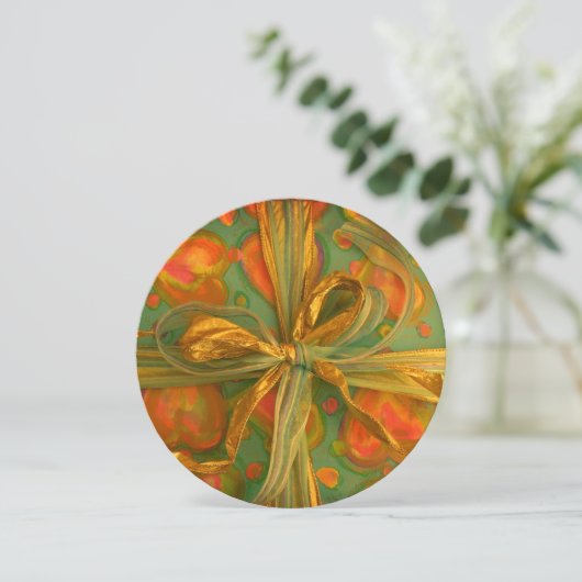 Geschenkpackung in grün und grün mit Bogen Einladung (Stehend Vorderseite)