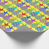 Geschenkpapier mit einem lässigen Ananas-Design (Ecke)