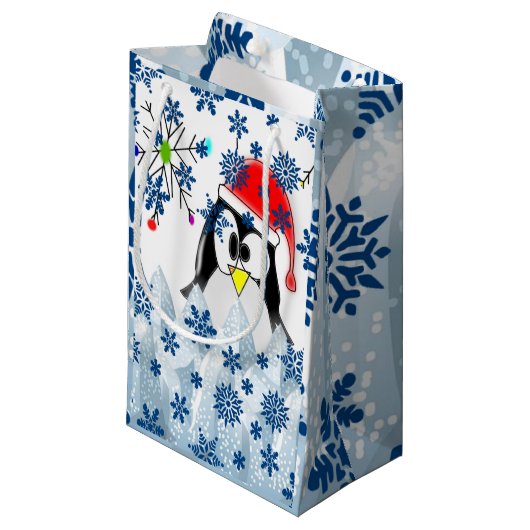 Geschenktasche Weihnachtspenguin Kleine Geschenktüte (Vorderseite Schrägansicht)