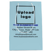 Geschenktüte mit der Markenbezeichnung Light Blue  (Vorderseite)