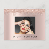 Geschenkzertifikat Feiertage Schönheit Rose Tropfe Postkarte (Vorderseite)