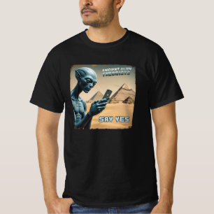 Geschichte der antiken Alien-Pyramide T-Shirt