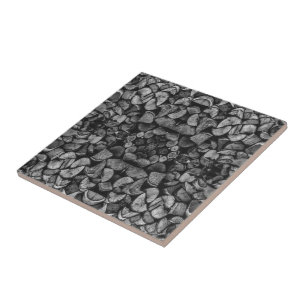 Geschichtete Baumstämme Schwarz-Weiß-Foto Fliese