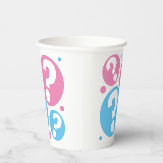 Geschlecht enthüllt Fragezeichen für Mädchen mit B Pappbecher (Rechts)