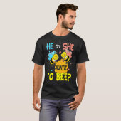 Geschlecht offenbart, dass er oder sie tatenlos zu T-Shirt (Vorne ganz)