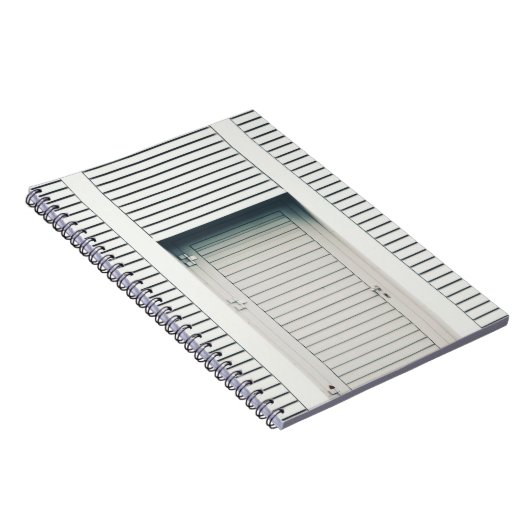 GESCHLOSSENE LOUVERTÜR NOTIZBLOCK (Rechte Seite)