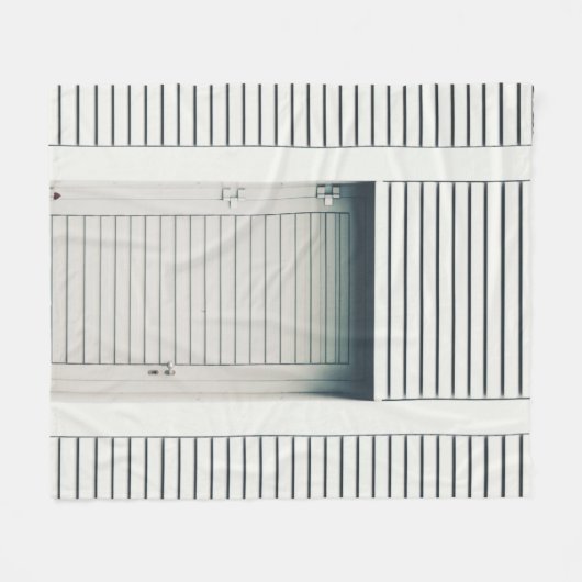 GESCHLOSSENE TÜR FLEECEDECKE (Vorderseite (Horizontal))