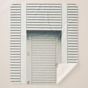 GESCHLOSSENE TÜR SHERPADECKE