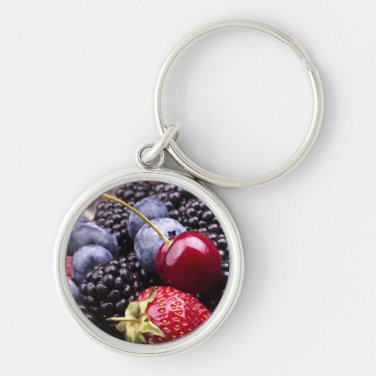 Geschmackvolle Sommer-Früchte auf einer hölzernen Schlüsselanhänger (Vorne)