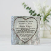 Geschnitzte Herz-Birken-Baum-Hochzeit Einladung (Stehend Vorderseite)