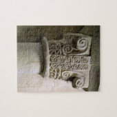Geschnitzte Spalte verziert mit Croziers und Puzzle (Horizontal)