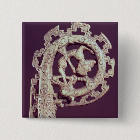 Geschnitzter Griff des Hakens eines Bischofs, Button (Vorderseite)