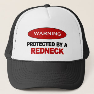 Geschützt durch einen Rednecken Truckerkappe