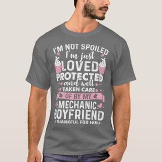 Geschützt und gut versorgt durch mechanisches Boyf T-Shirt