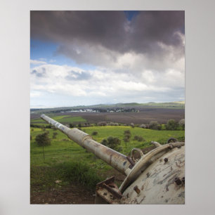 Geschützturm eines israelischen Panzers zeigt auf  Poster
