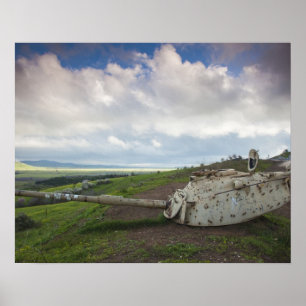 Geschützturm eines israelischen Panzers zeigt auf  Poster
