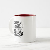 Geschwindigkeit Höhe Mut Luftfahrt Jet Design Zweifarbige Tasse (Vorderseite Links)